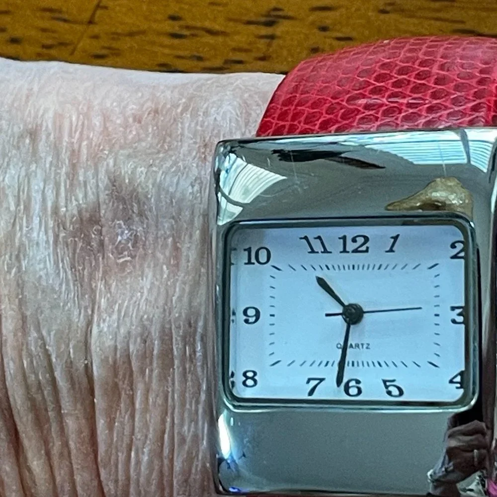 Quartz Movement Red Band Ladies Cuff Watch - Picture 10 of 11